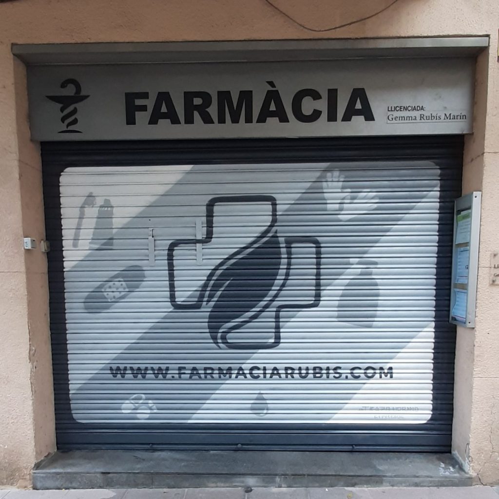 graffiti persiana farmacia
